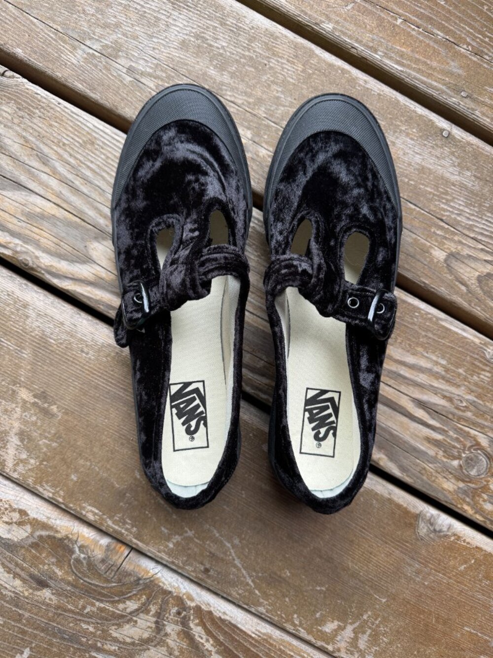 Vans Black Crushed Velvet Style 93 Mary Janes in Women's 10.5 - Picture 9 of 12